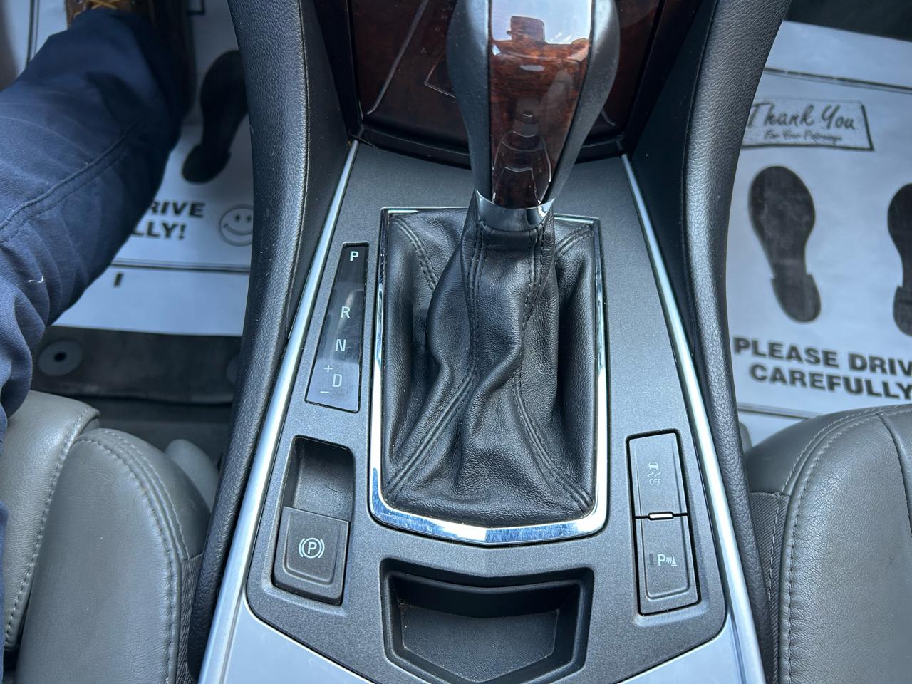 Cadillac SRX Luxury Collection AWD 2011