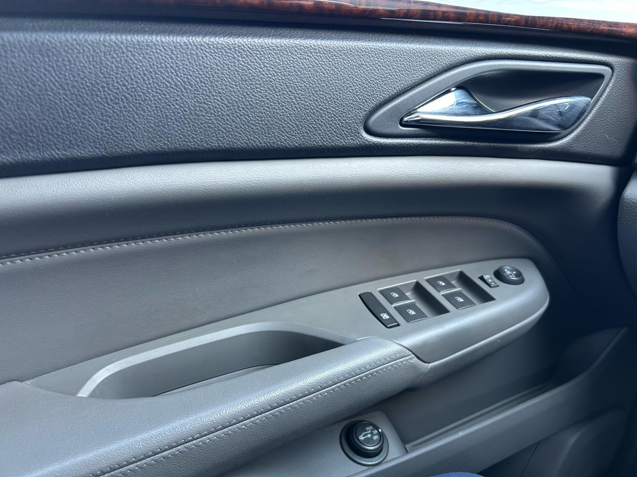 Cadillac SRX Luxury Collection AWD 2011