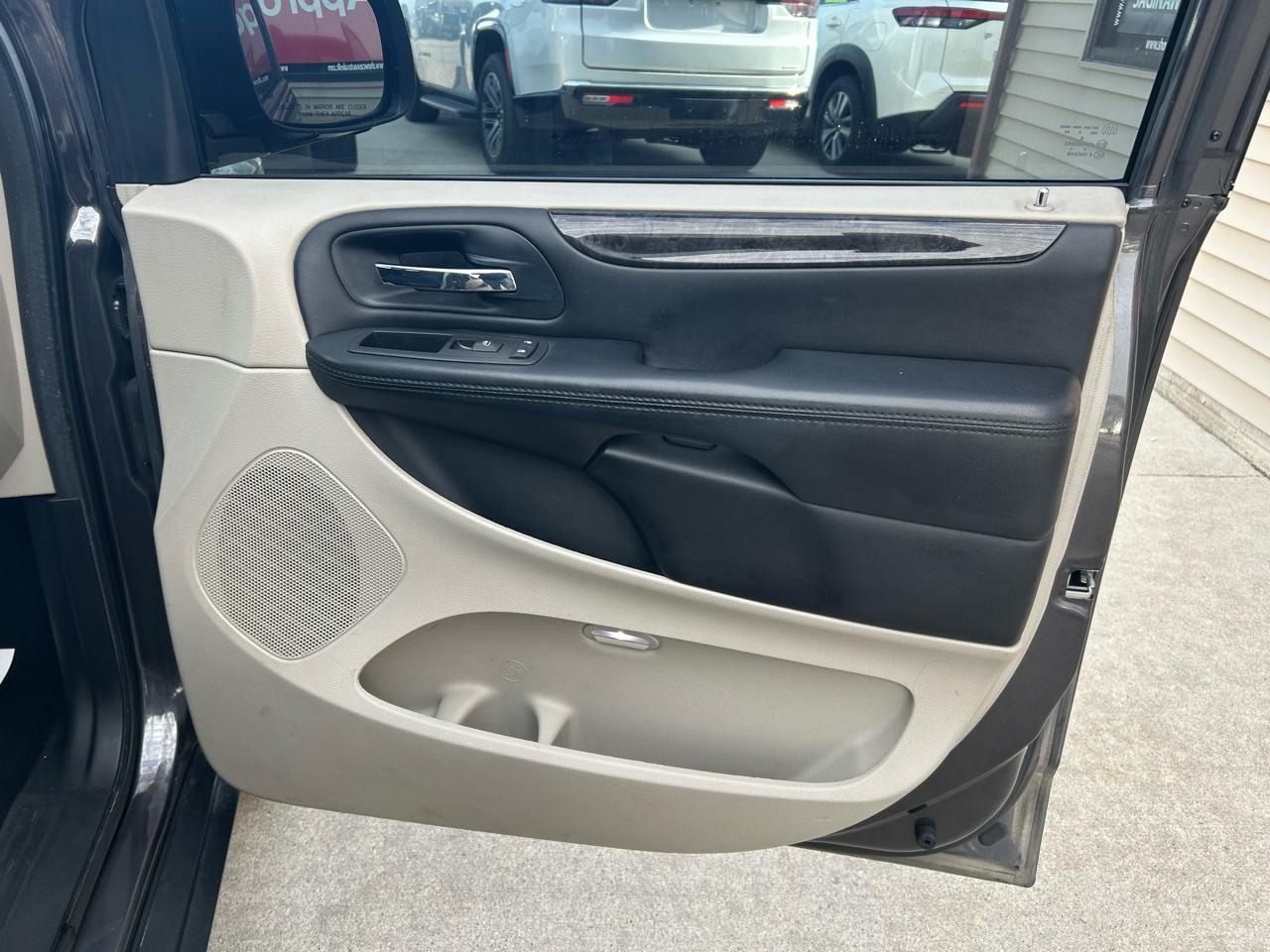 Dodge Grand Caravan SE 2016