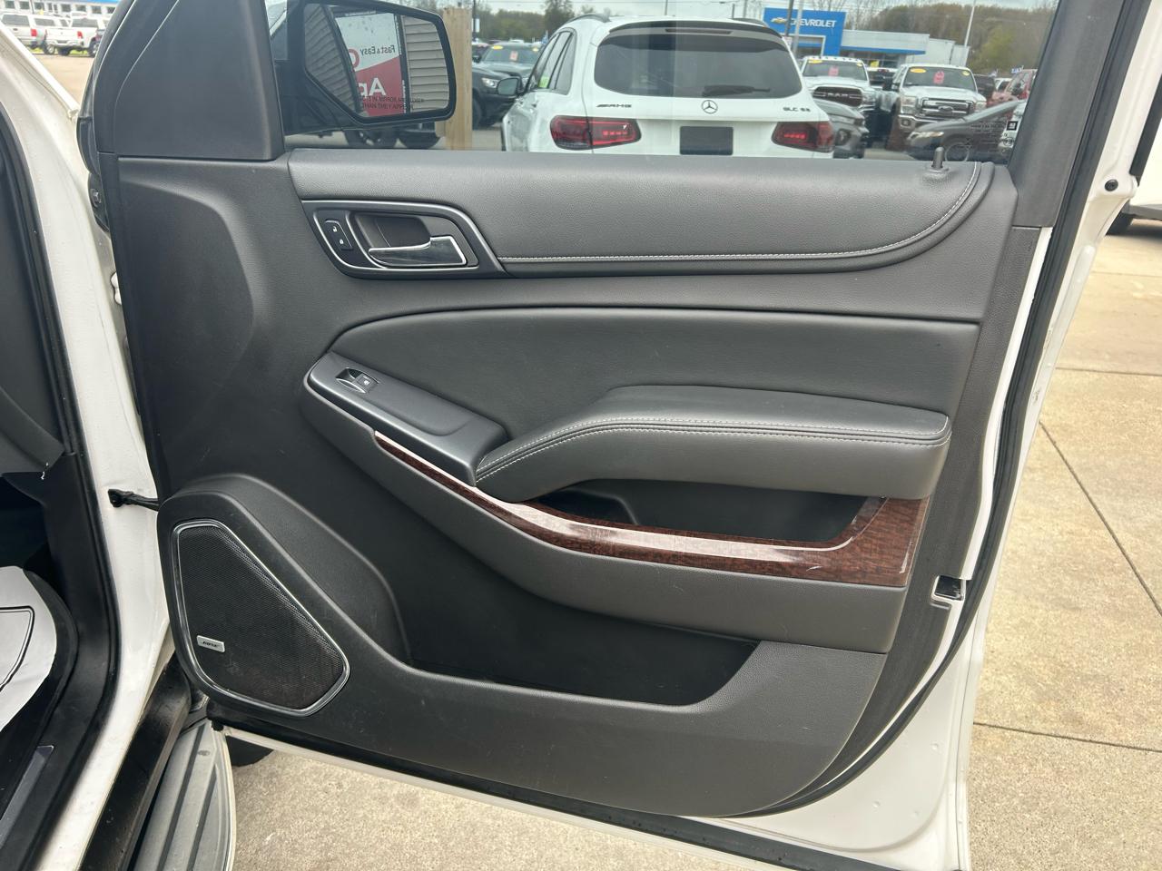 GMC Yukon XL SLT 1/2 Ton 4WD 2015