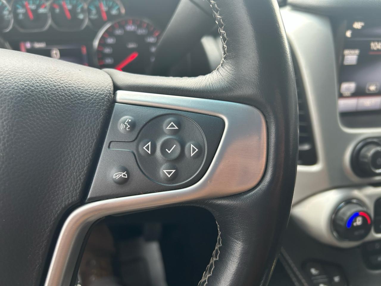 GMC Yukon XL SLT 1/2 Ton 4WD 2015