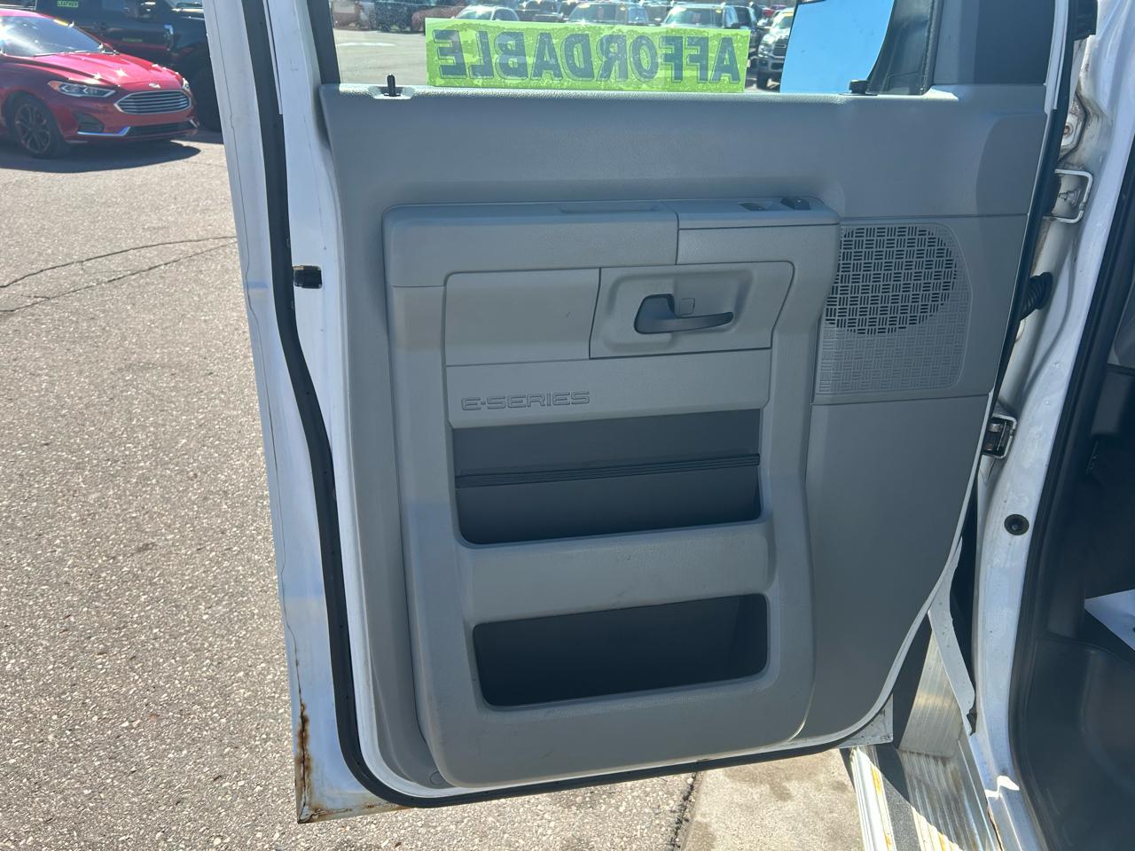 Ford Econoline E-250 2013