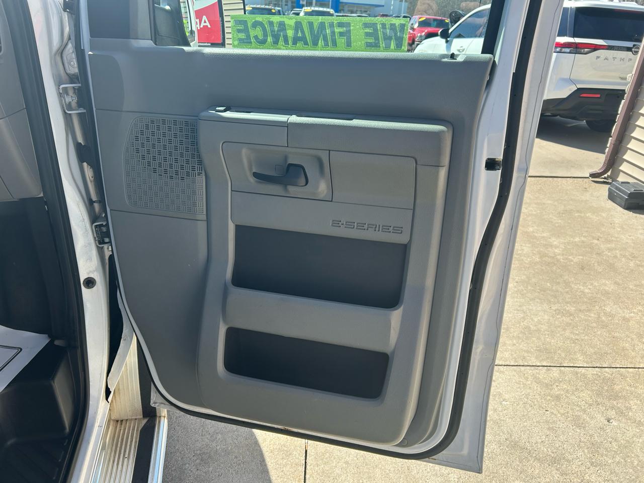 Ford Econoline E-250 2013