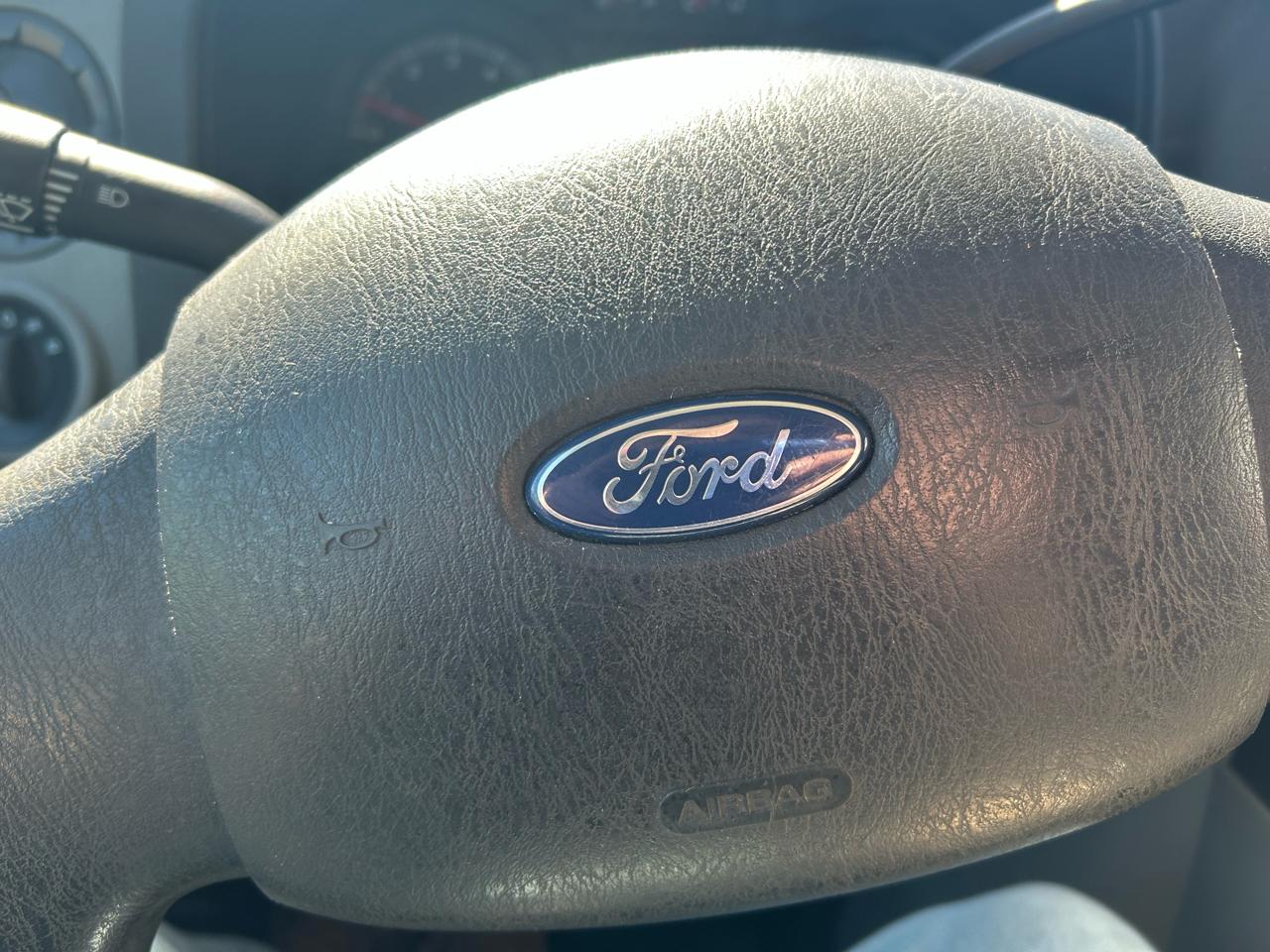 Ford Econoline E-250 2013