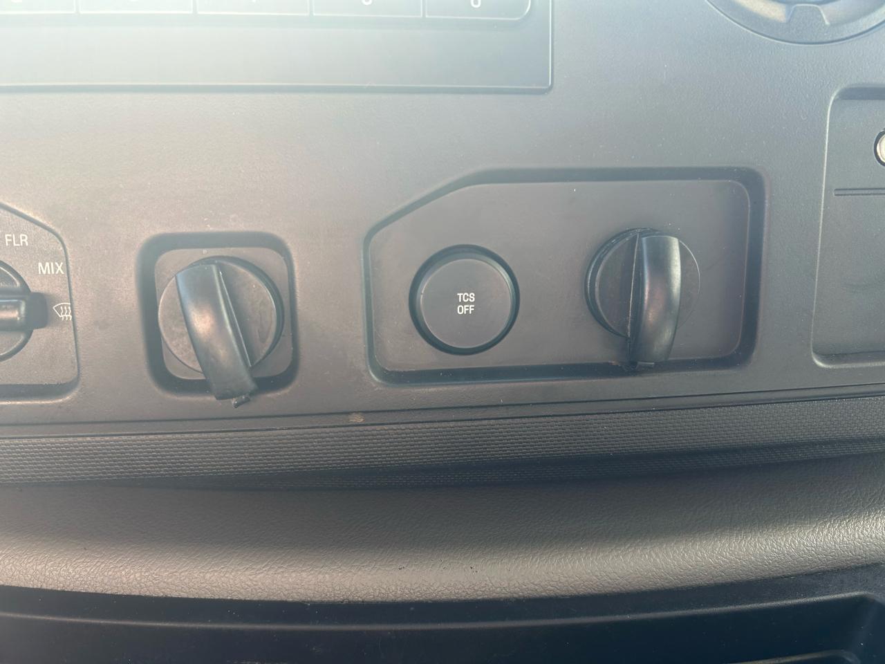 Ford Econoline E-250 2013