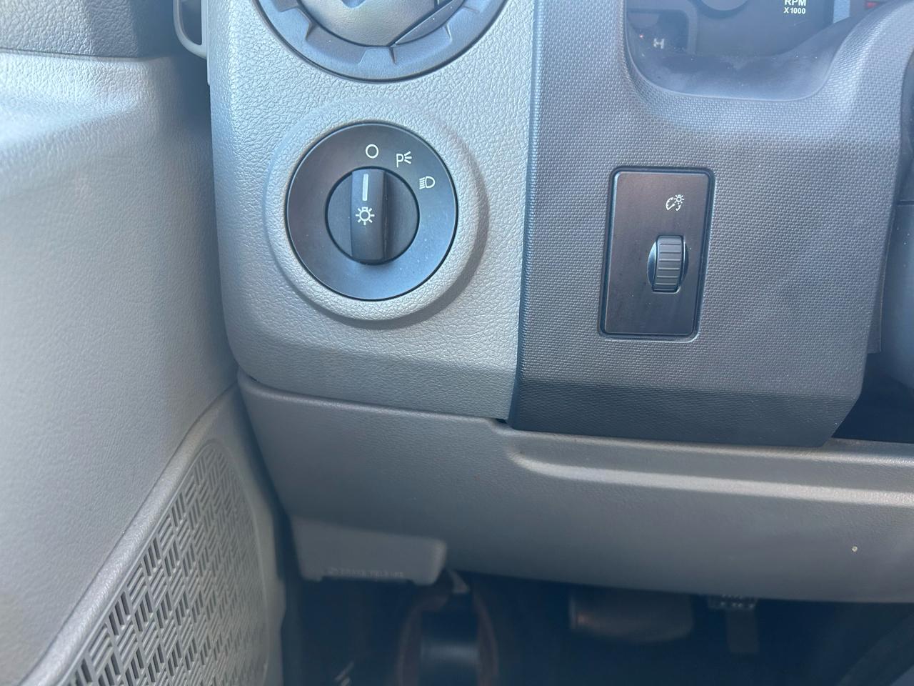 Ford Econoline E-250 2013