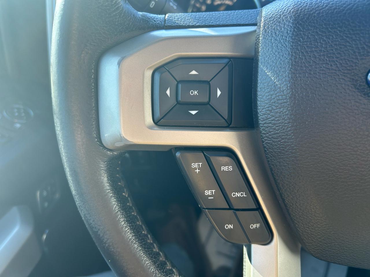 Ford F-150 Lariat SuperCrew 5.5-ft. Bed 4WD 2016