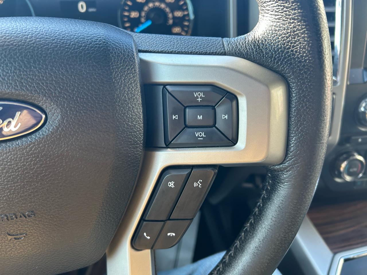 Ford F-150 Lariat SuperCrew 5.5-ft. Bed 4WD 2016