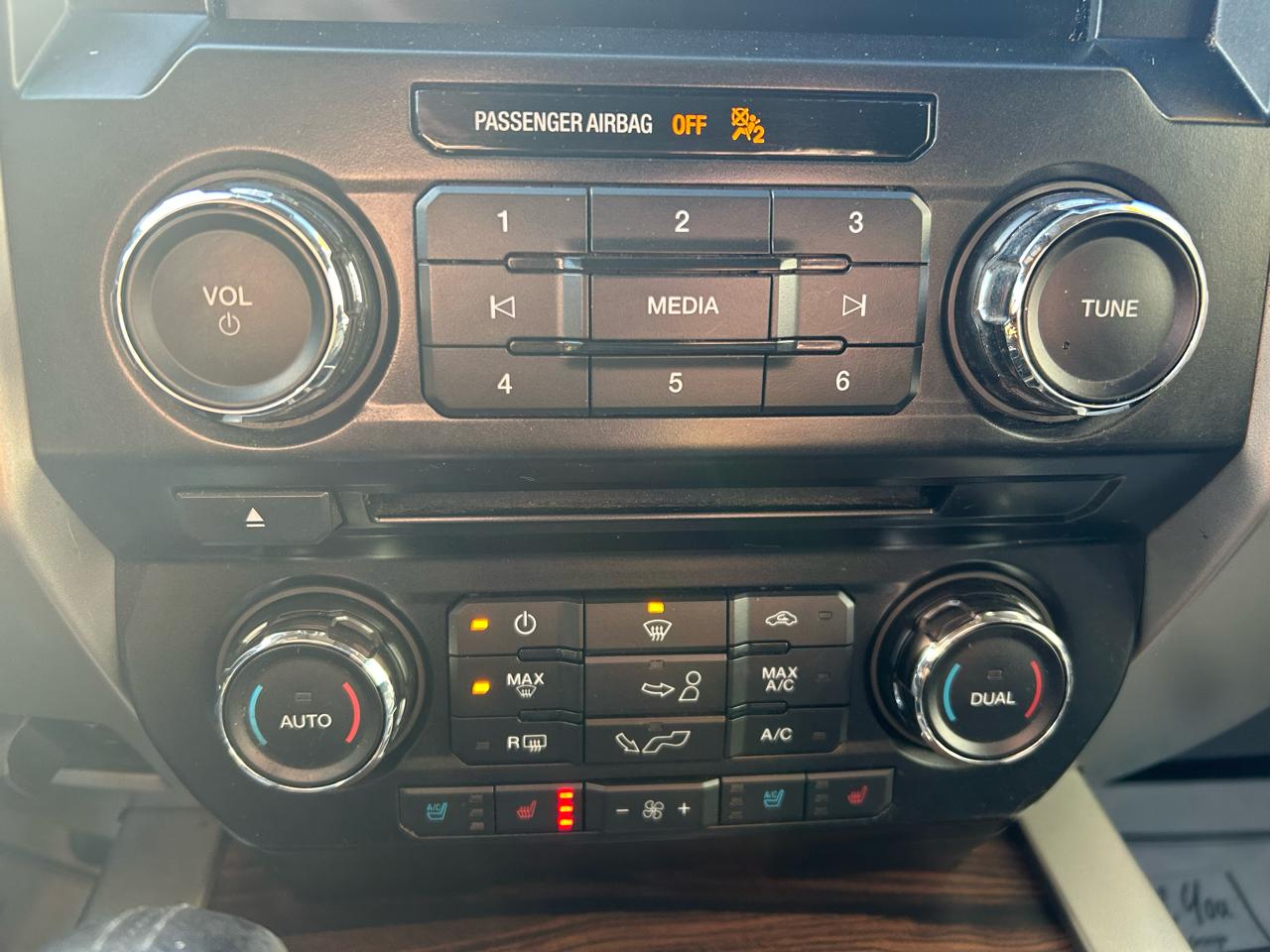 Ford F-150 Lariat SuperCrew 5.5-ft. Bed 4WD 2016