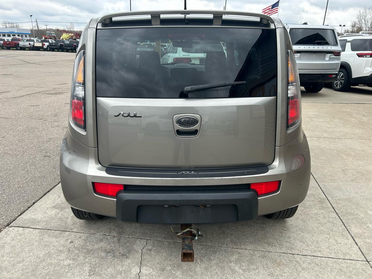 Kia Soul + 2010