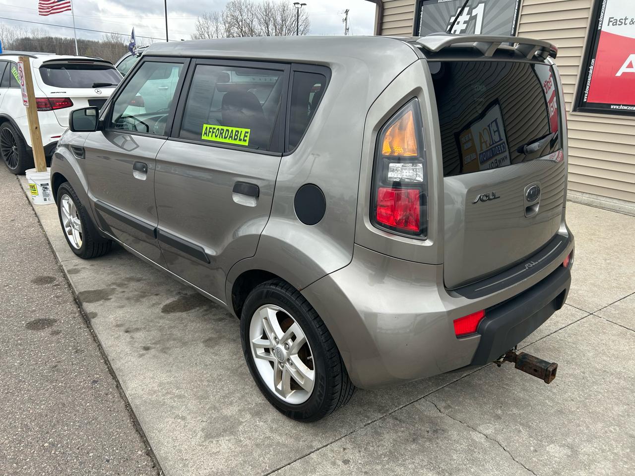 Kia Soul + 2010
