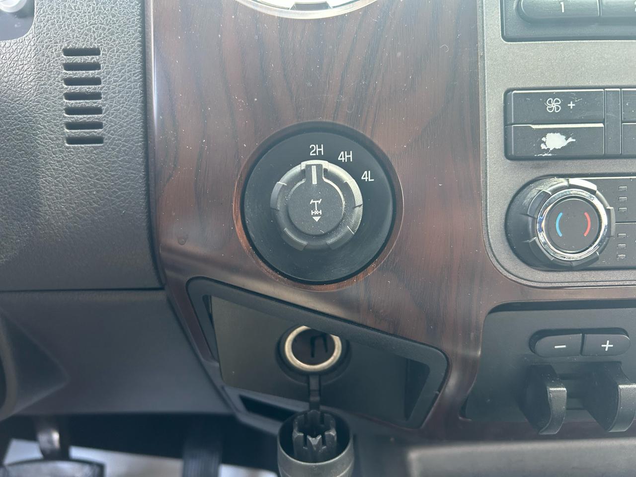 Ford F-350 SD XLT Crew Cab Long Bed 4WD 2011