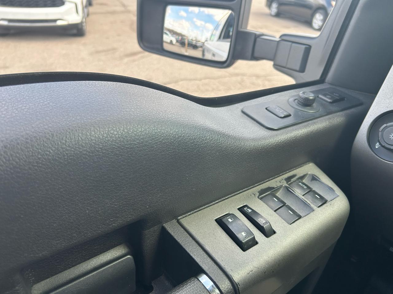 Ford F-350 SD XLT Crew Cab Long Bed 4WD 2011