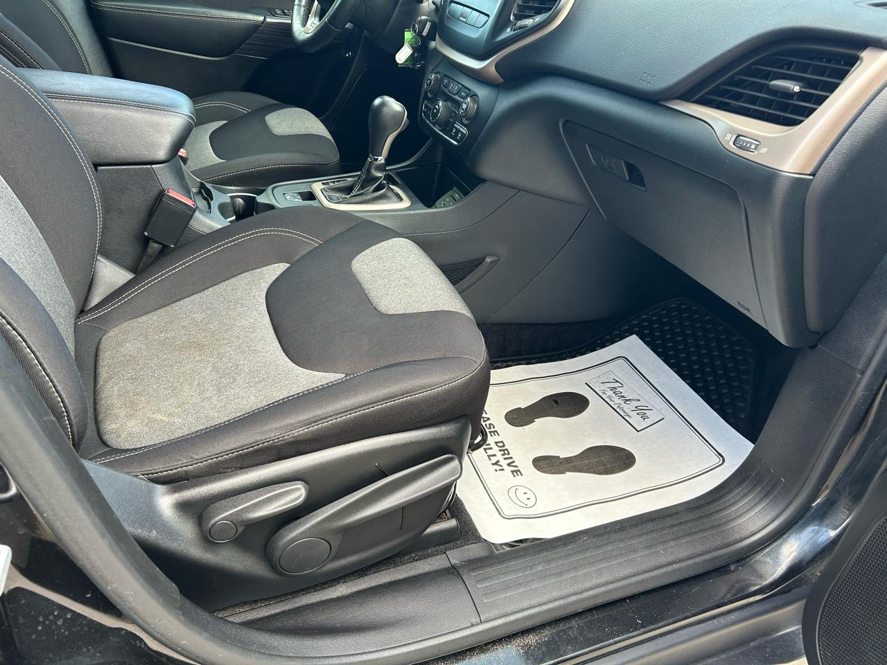 Jeep Cherokee Sport FWD 2015