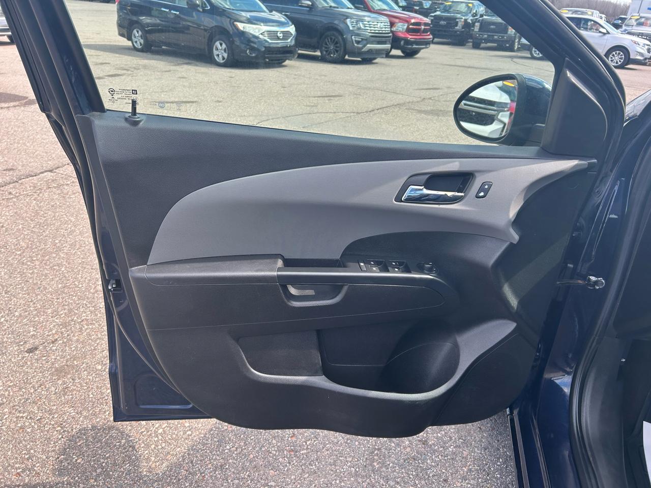 Chevrolet Sonic LT Auto Sedan 2016