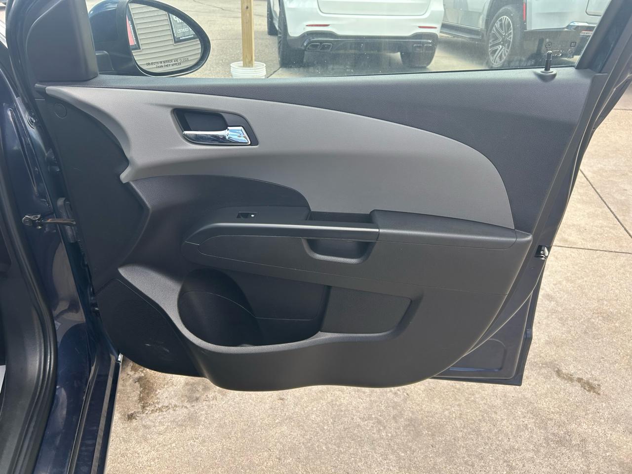 Chevrolet Sonic LT Auto Sedan 2016