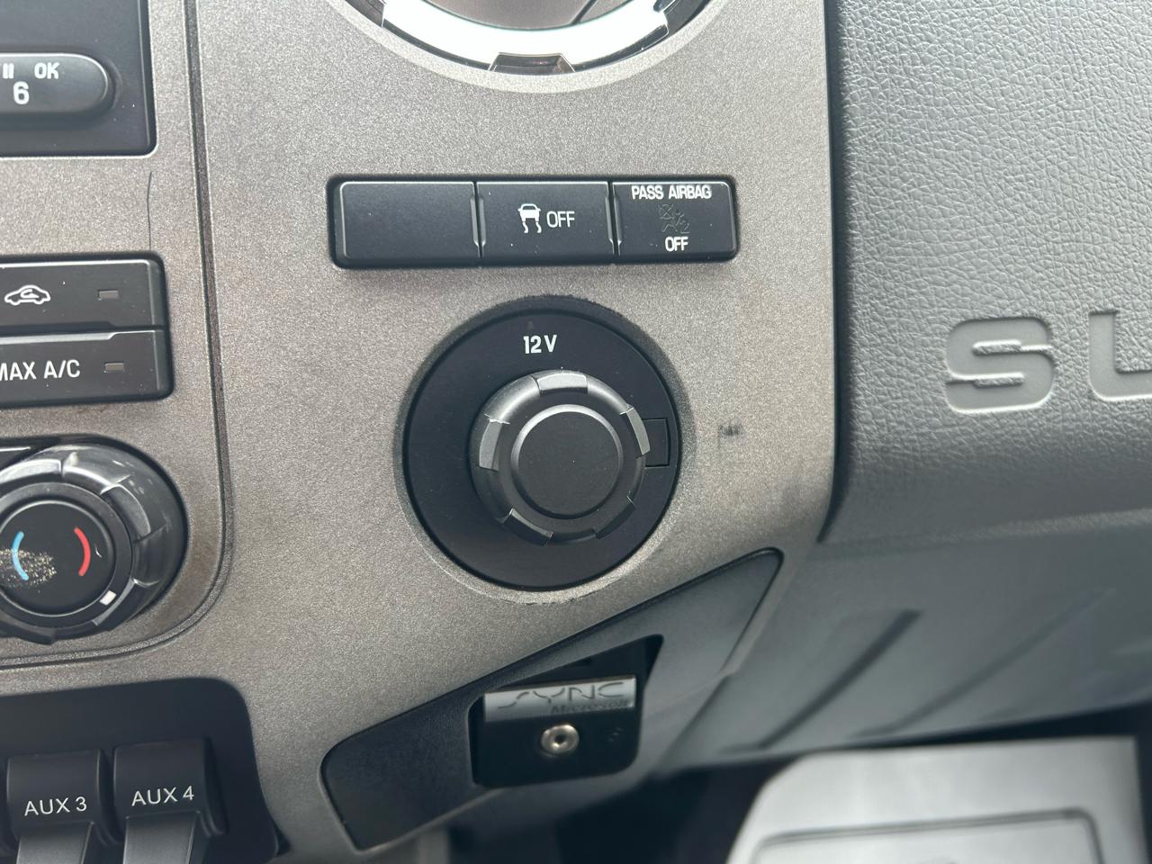 Ford F-350 SD XLT SuperCab Long Bed 4WD 2011