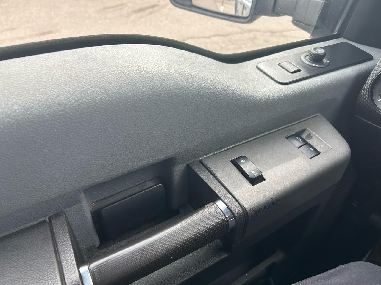 Ford F-350 SD XLT SuperCab Long Bed 4WD 2011