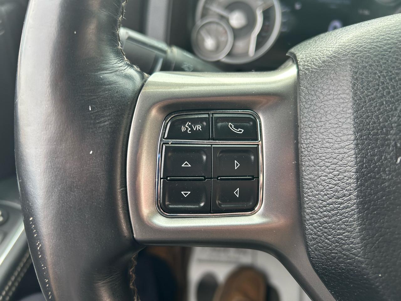 RAM 1500 Longhorn Crew Cab SWB 4WD 2016