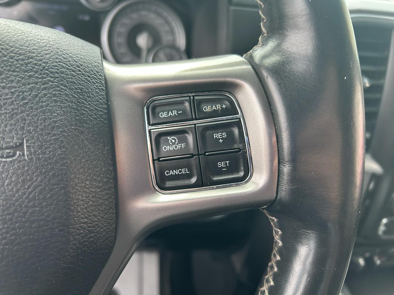 RAM 1500 Longhorn Crew Cab SWB 4WD 2016