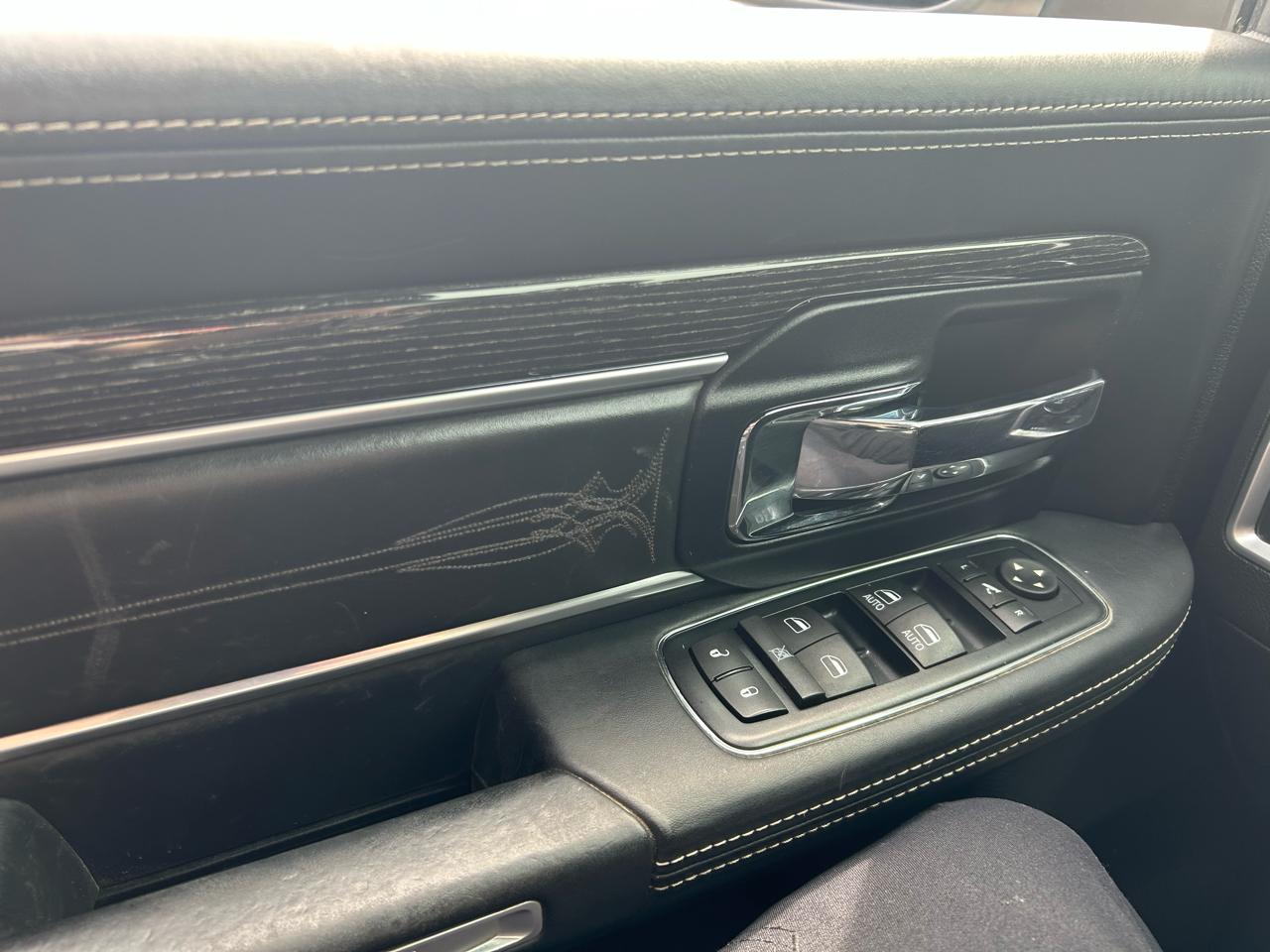 RAM 1500 Longhorn Crew Cab SWB 4WD 2016