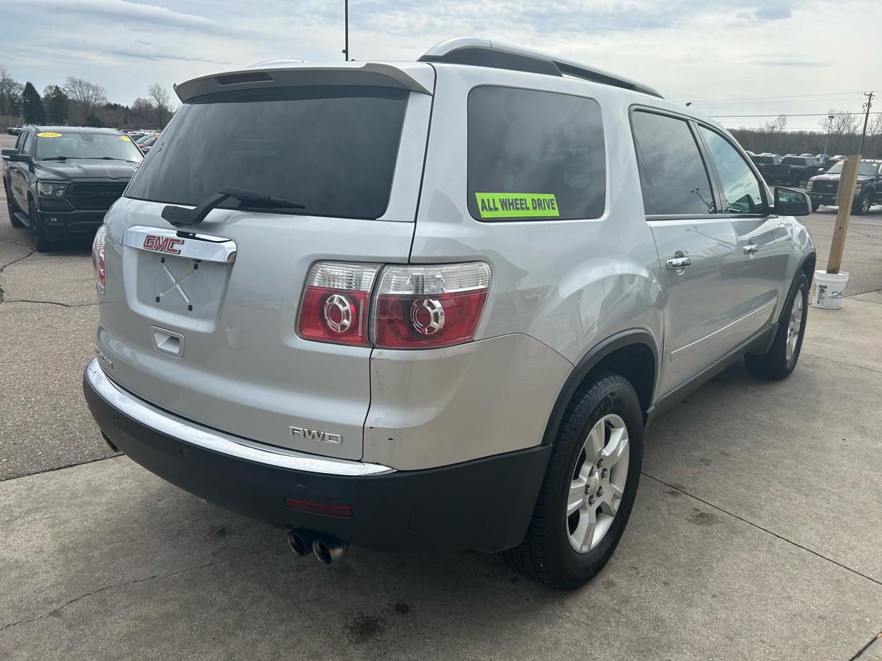 GMC Acadia SLE AWD 2010