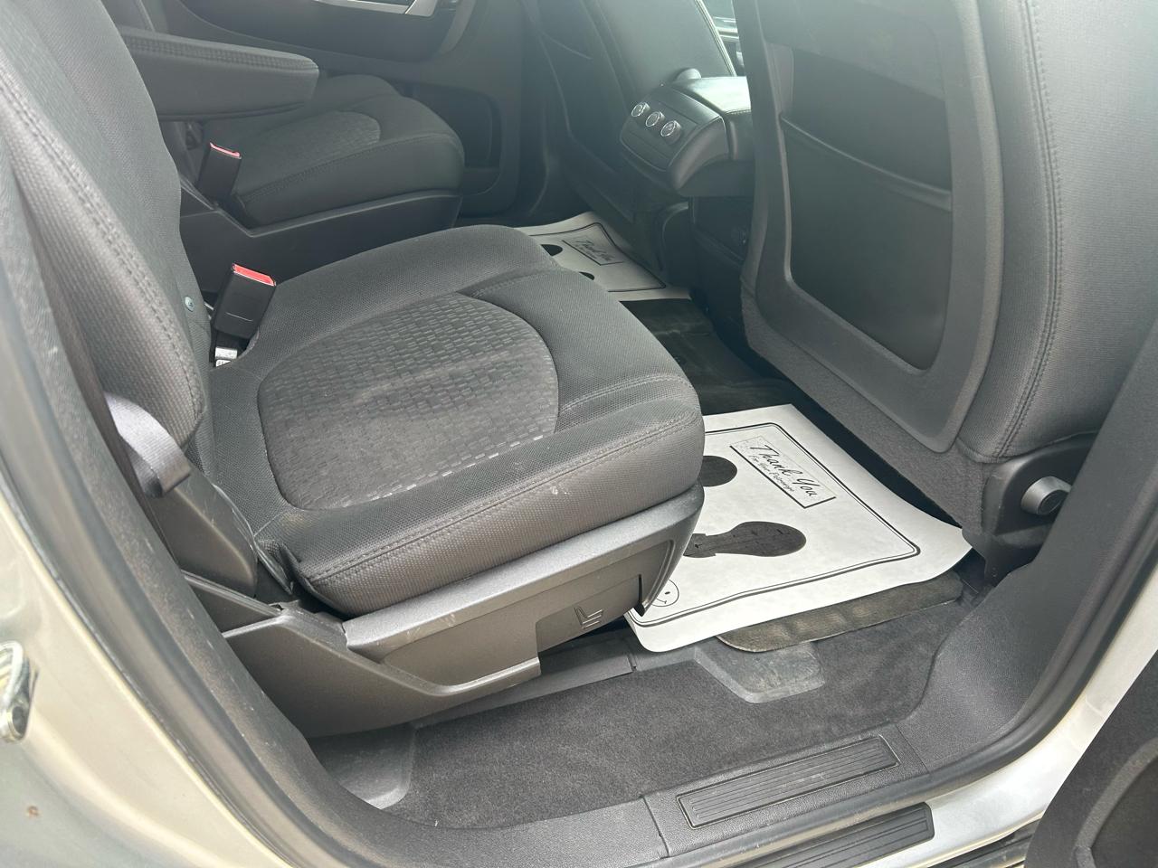 GMC Acadia SLE AWD 2010