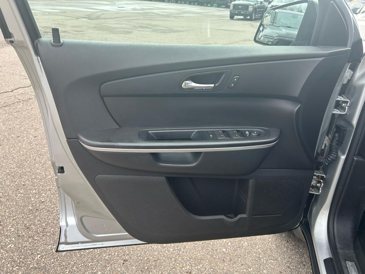 GMC Acadia SLE AWD 2010