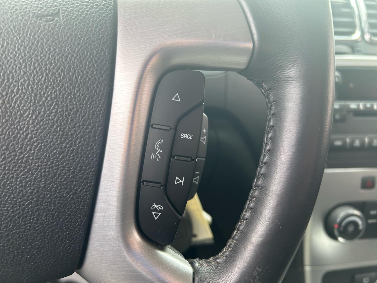 GMC Acadia SLE AWD 2010