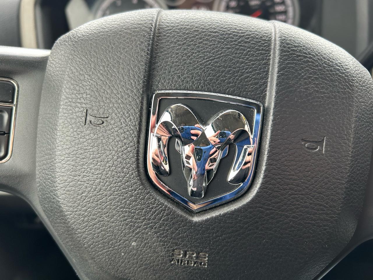 RAM 1500 SLT Quad Cab 4WD 2012