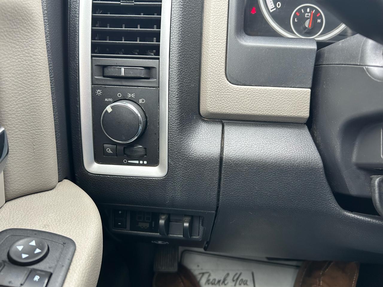 RAM 1500 SLT Quad Cab 4WD 2012