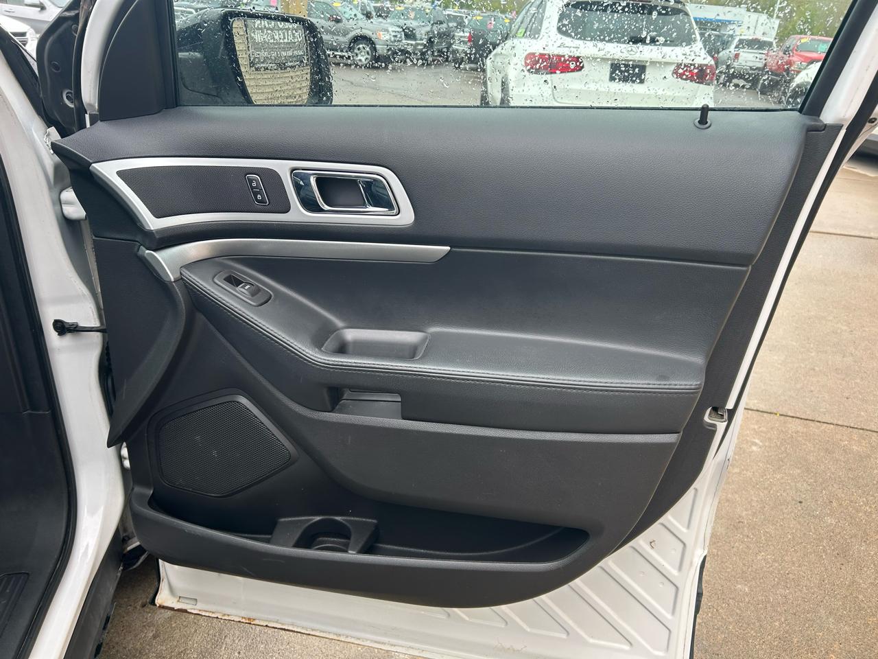 Ford Explorer XLT 4WD 2013