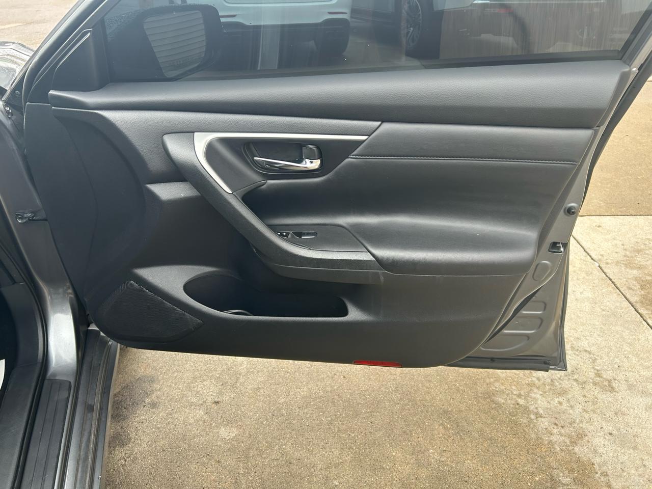 Nissan Altima 2.5 SR 2016