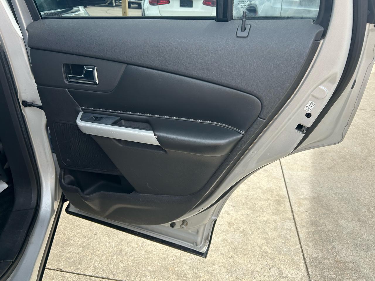 Ford Edge SE FWD 2011