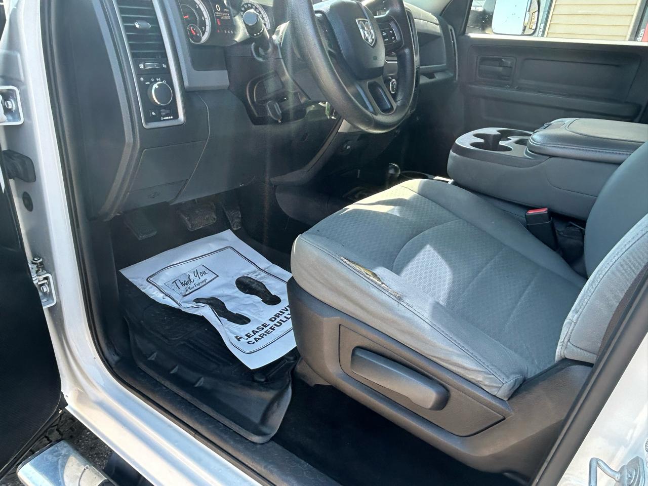 RAM 3500 Tradesman Crew Cab 4WD 2016