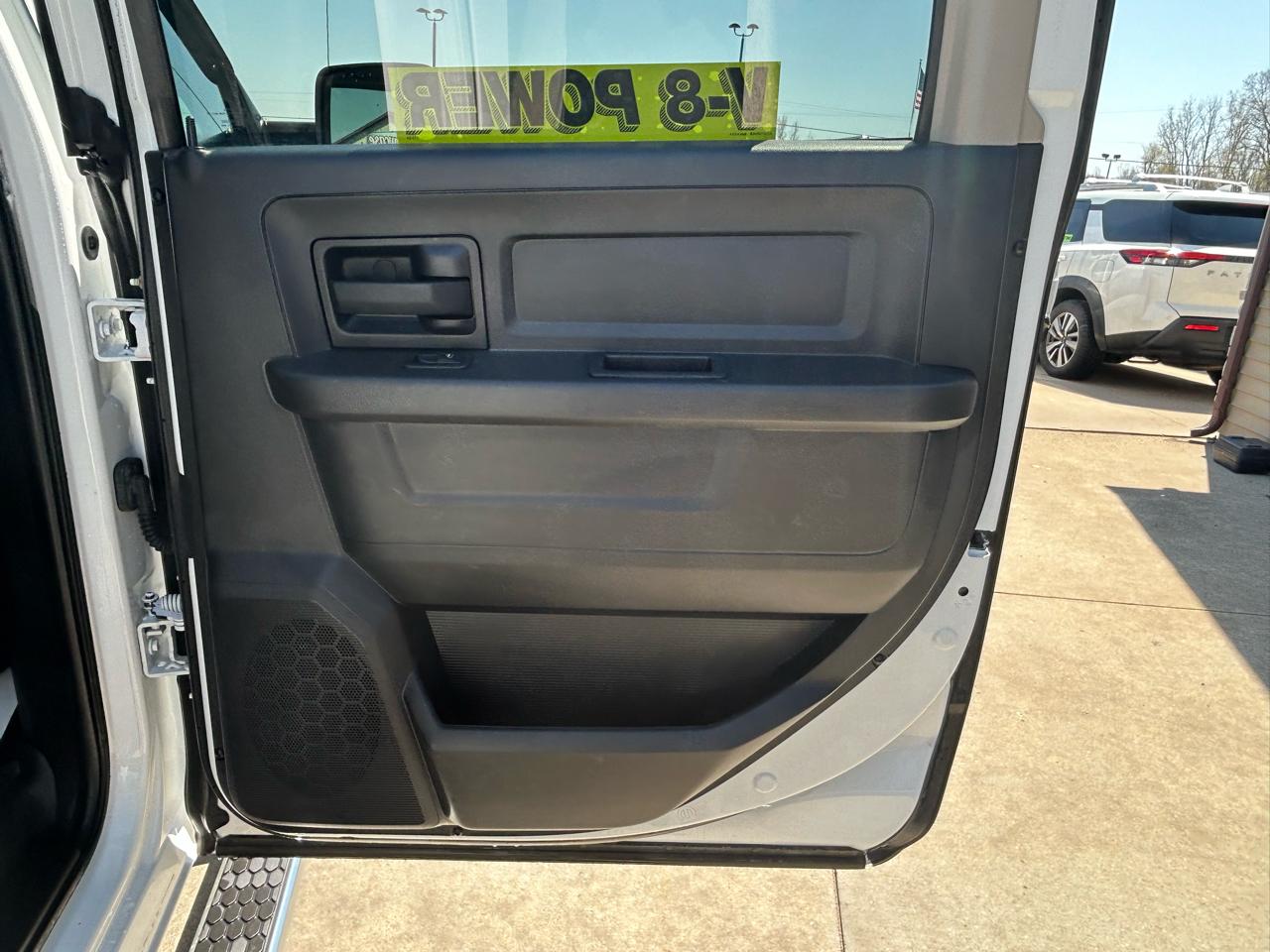 RAM 3500 Tradesman Crew Cab 4WD 2016