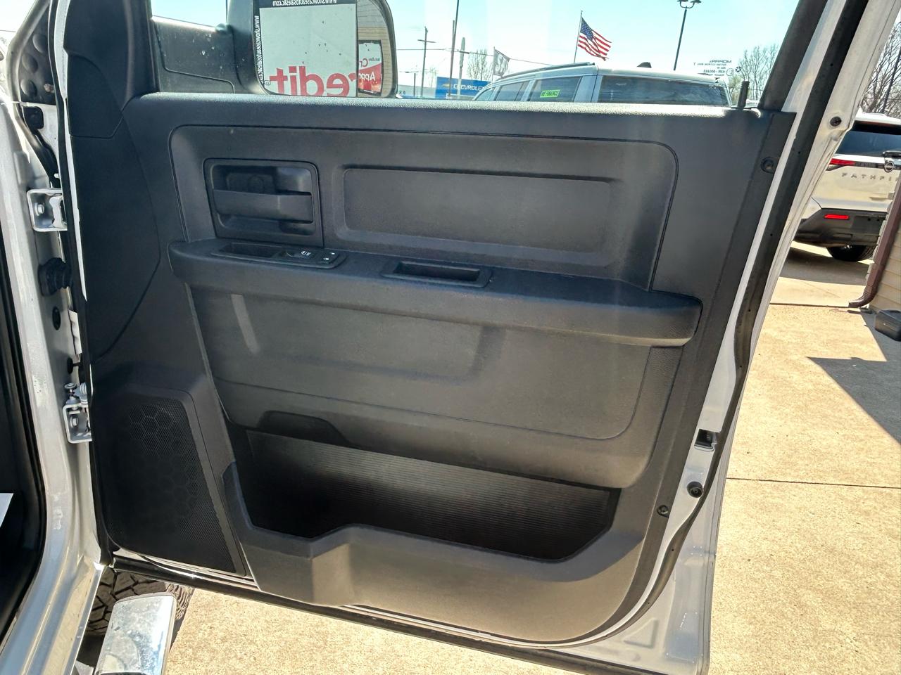 RAM 3500 Tradesman Crew Cab 4WD 2016