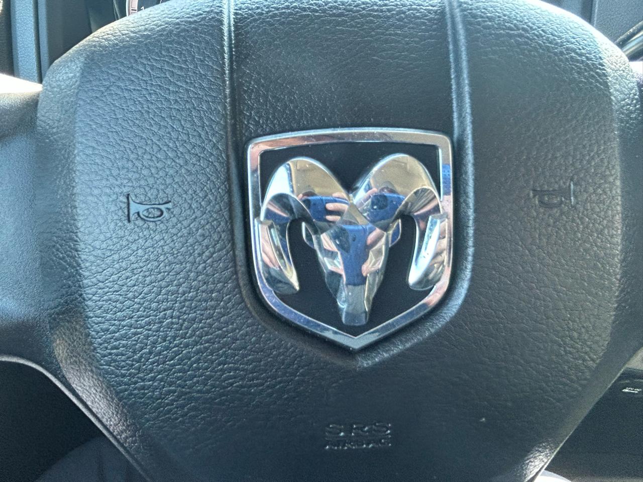 RAM 3500 Tradesman Crew Cab 4WD 2016