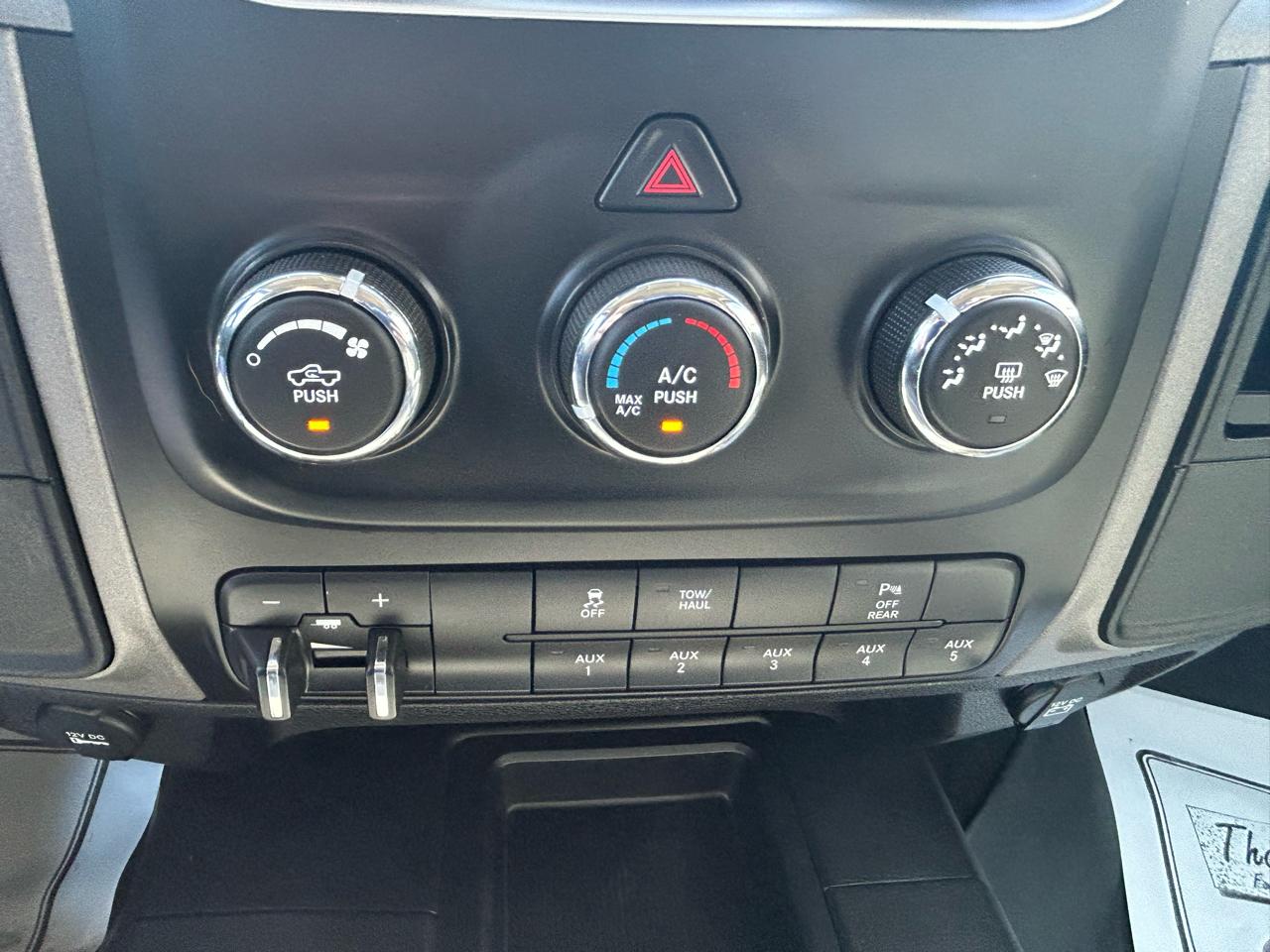 RAM 3500 Tradesman Crew Cab 4WD 2016