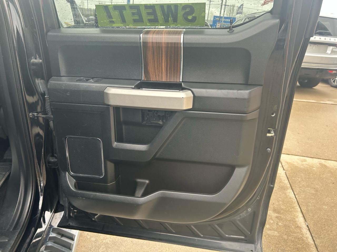 Ford F-150 Lariat SuperCrew 5.5-ft. Bed 4WD 2016