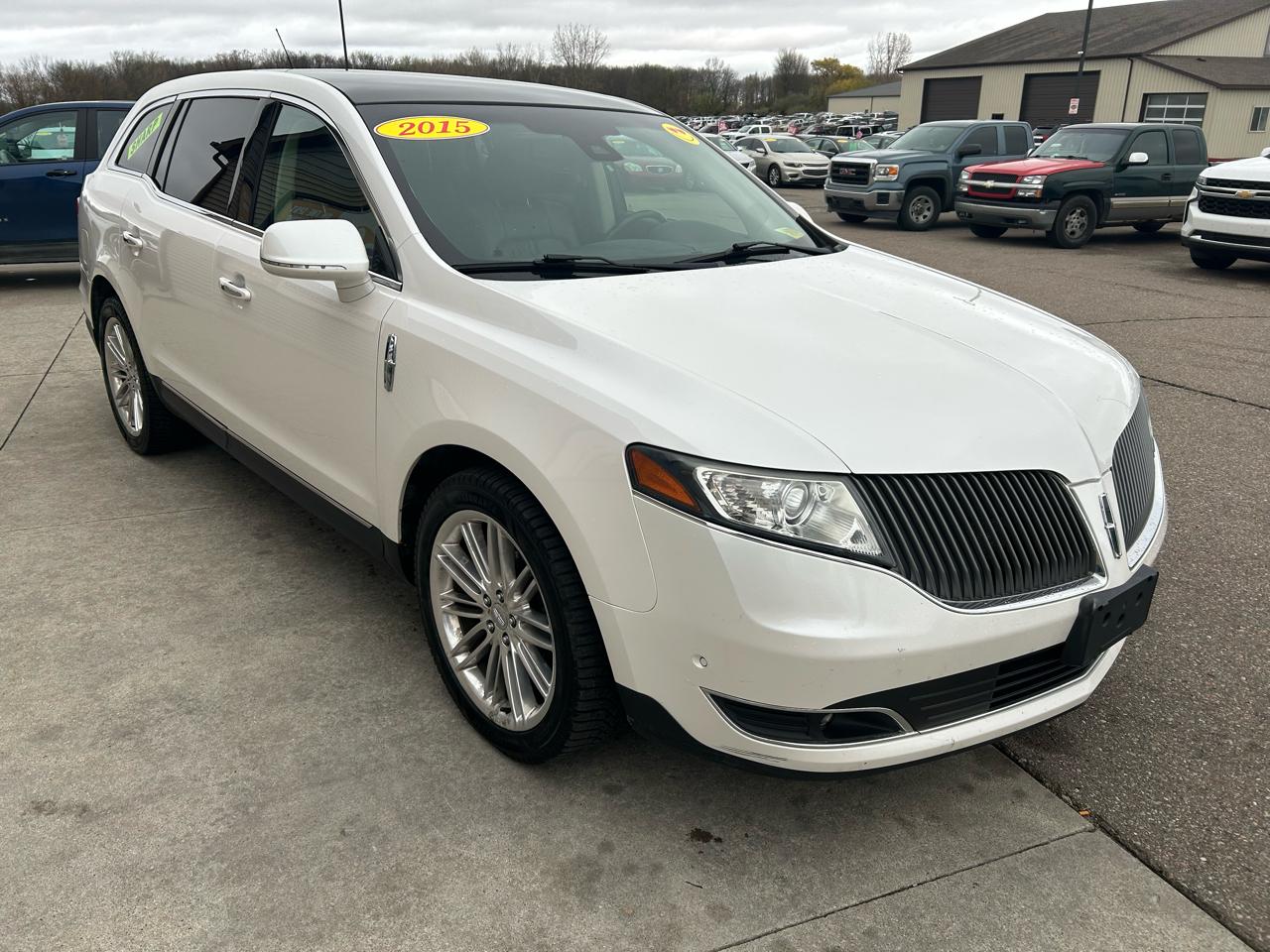 Lincoln MKT 3.5L with EcoBoost AWD 2015