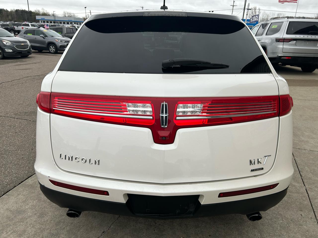 Lincoln MKT 3.5L with EcoBoost AWD 2015