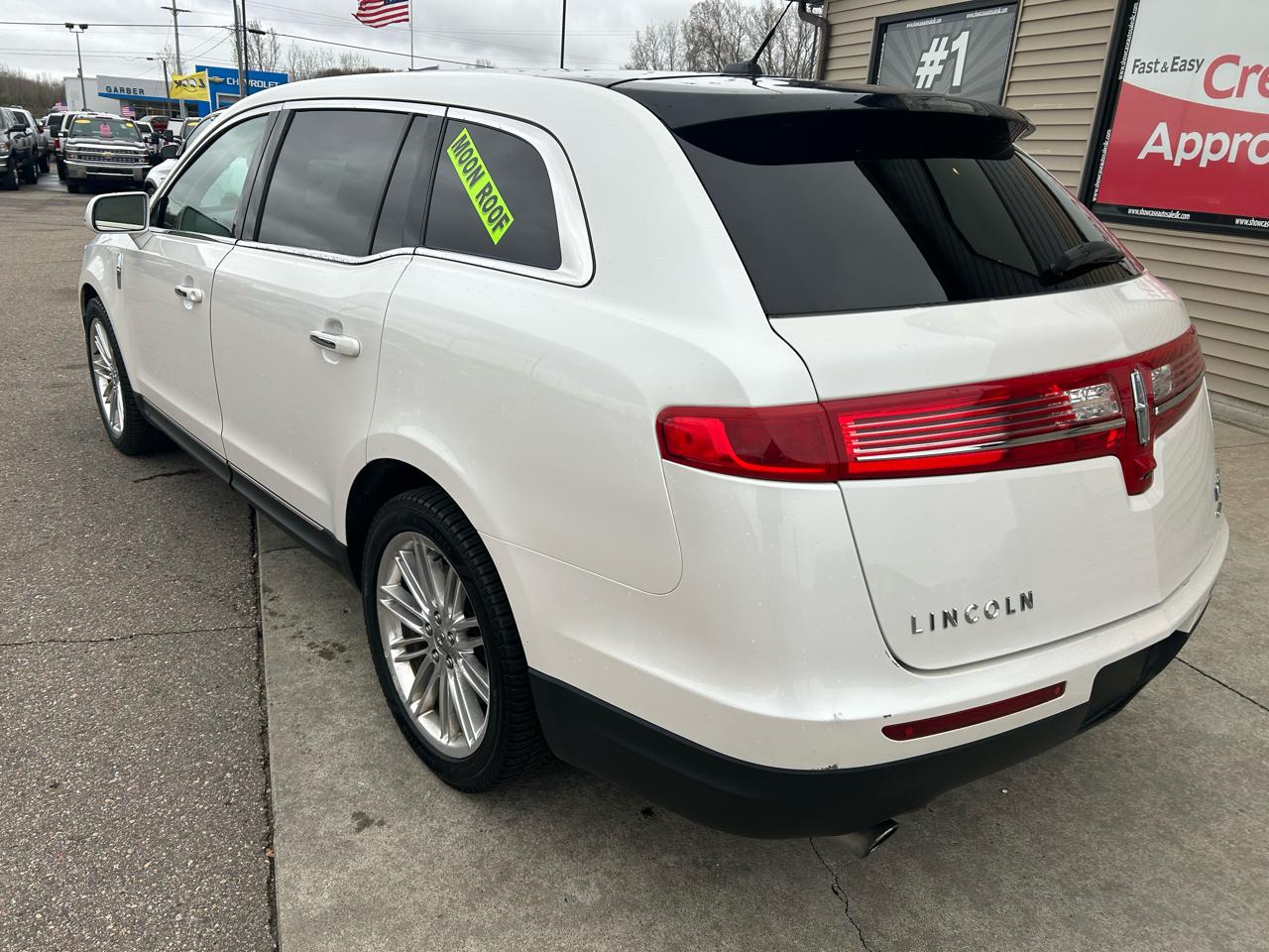 Lincoln MKT 3.5L with EcoBoost AWD 2015