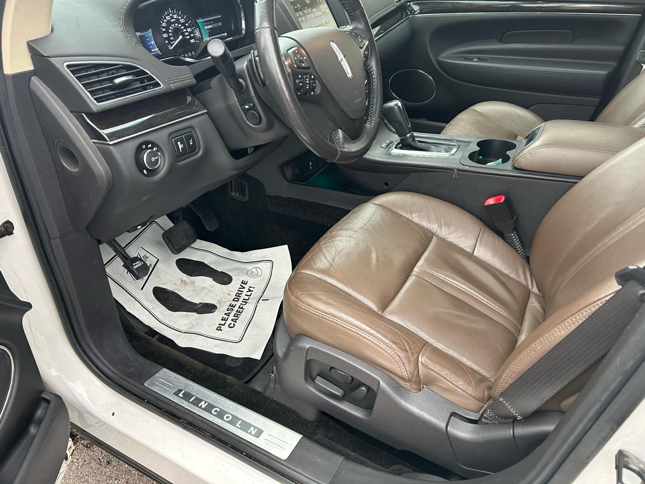 Lincoln MKT 3.5L with EcoBoost AWD 2015