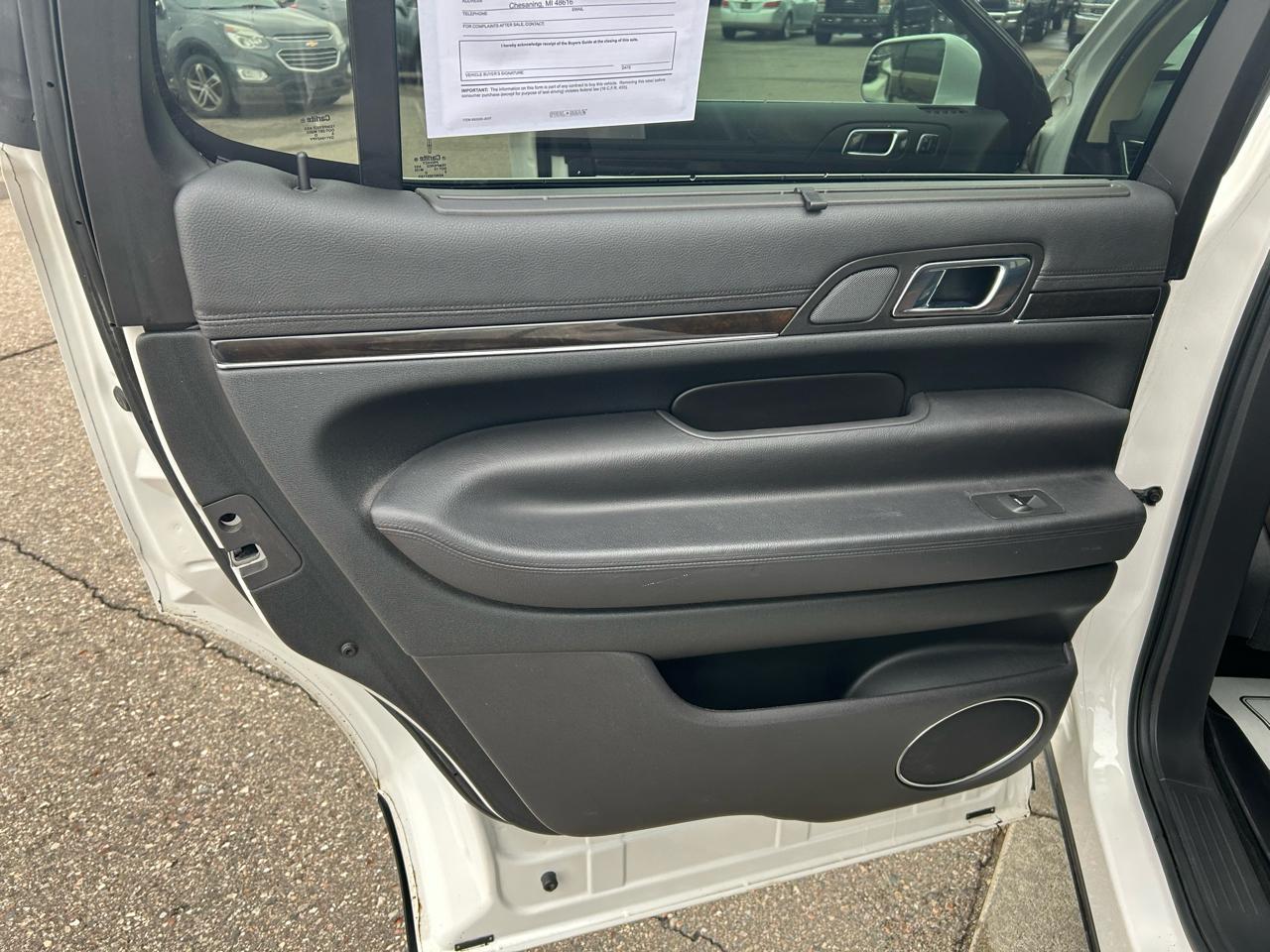 Lincoln MKT 3.5L with EcoBoost AWD 2015