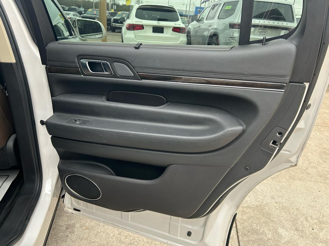 Lincoln MKT 3.5L with EcoBoost AWD 2015