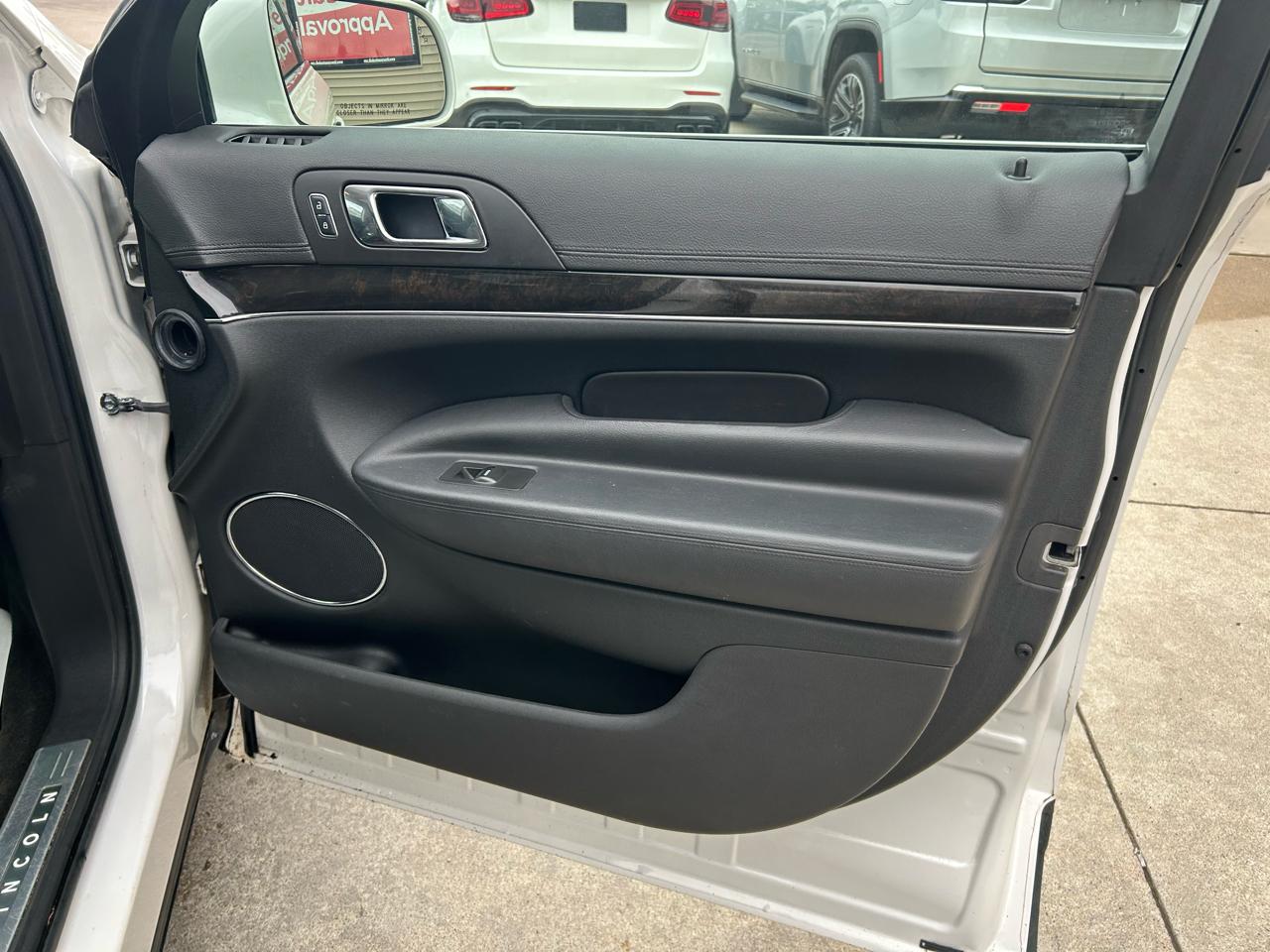 Lincoln MKT 3.5L with EcoBoost AWD 2015