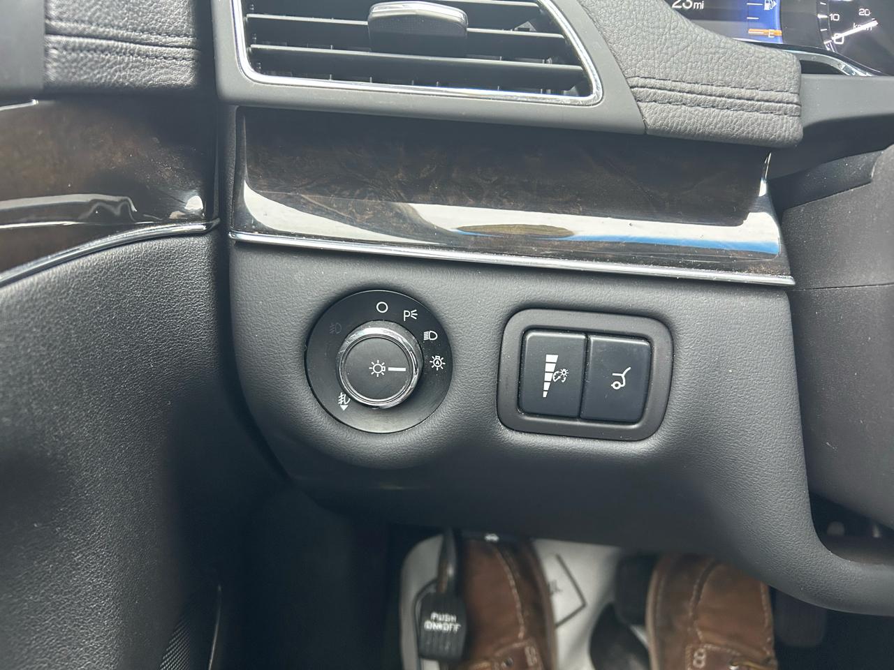 Lincoln MKT 3.5L with EcoBoost AWD 2015