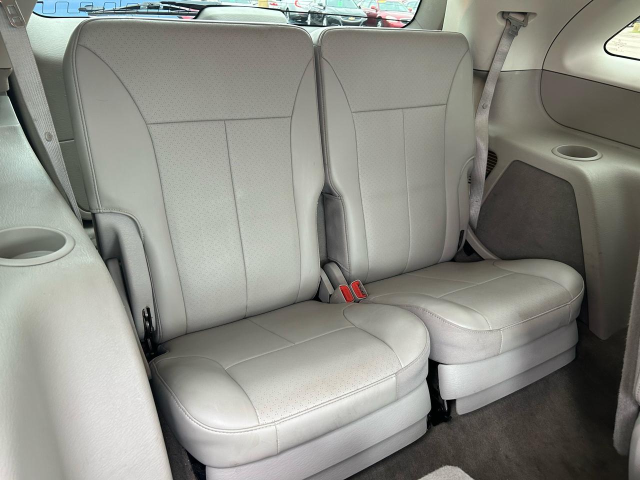 Chrysler Pacifica Limited FWD 2007