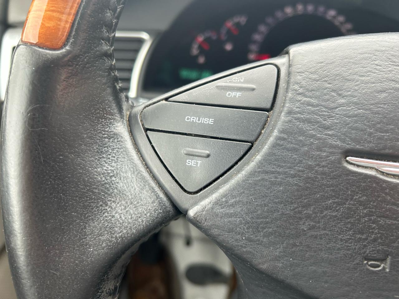 Chrysler Pacifica Limited FWD 2007